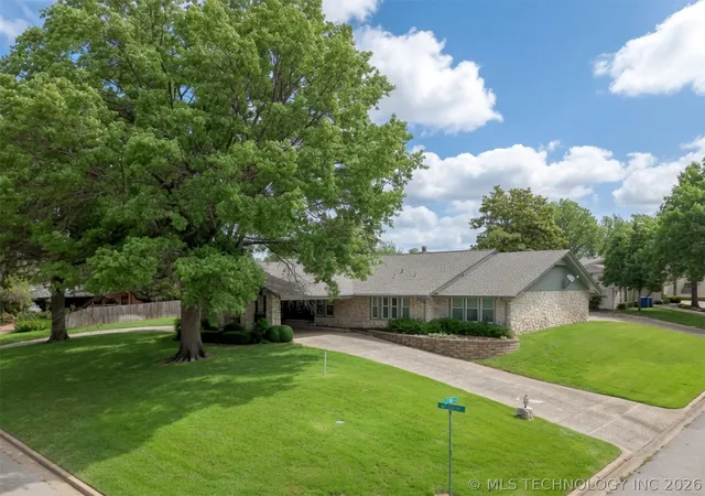 Photo 2 of Single family home for sale at 6415 S Knoxville Ave, Tulsa, OK 74136 | MLS# 2623193 | Listing updated on 2026-10-01