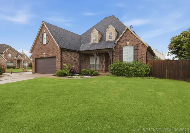 2nd image of 103 S Butternut Ave, Broken Arrow, OK 74012 | MLS# 2623601