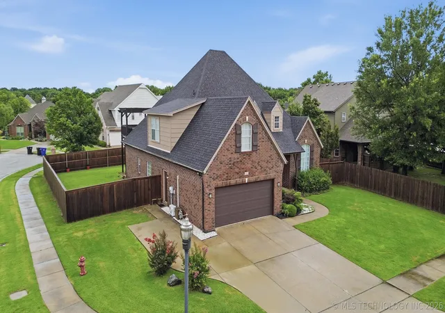 3rd image of 103 S Butternut Ave, Broken Arrow, OK 74012 | MLS# 2623601