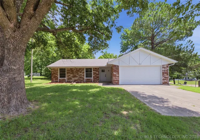 Homes for sale in Sapulpa, OK | 923 S Hiawatha Ave, Sapulpa, OK 74066 | MLS# 2623648