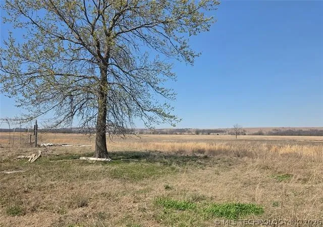 Homes for sale in Henryetta, OK | 6725 Cypress Rd S, Henryetta, OK 74437 | MLS# 2623657