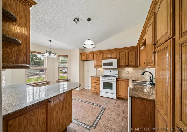 Homes for sale in Mounds, OK | 17673 S Tacoma St, Mounds, OK 74047 | MLS# 2623569