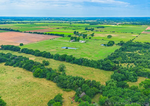 Photo 1 of Sale Pending at 4 Dairy Dr, Hendrix, OK 74741 | MLS# 2623666 | Listing updated on 2026-08-20