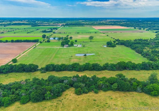 Photo 3 of Sale Pending at 4 Dairy Dr, Hendrix, OK 74741 | MLS# 2623666 | Listing updated on 2026-08-20