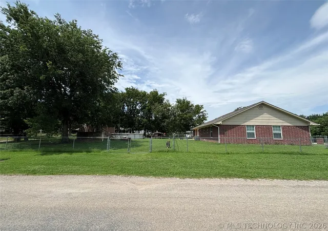 Homes for sale in Caddo, OK | 220 S Arkansas, Caddo, OK 74729 | MLS# 2623519