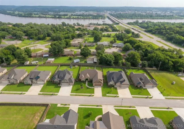 Homes for sale in Sand Springs, OK | 17 E 32nd St, Sand Springs, OK 74063 | MLS# 2623683