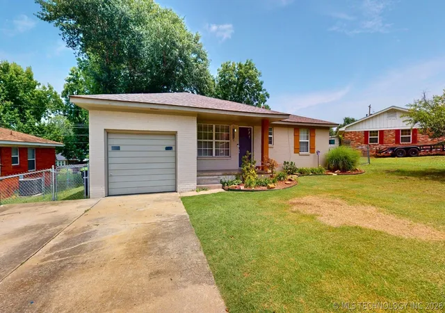Homes for sale in Ada, OK | 1830 E 17Th, Ada, OK 74820 | MLS# 2623687