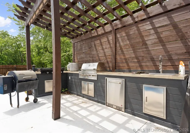 5th image of 1707 Warwick Cir, Ardmore, OK 73401 | MLS# 2623690