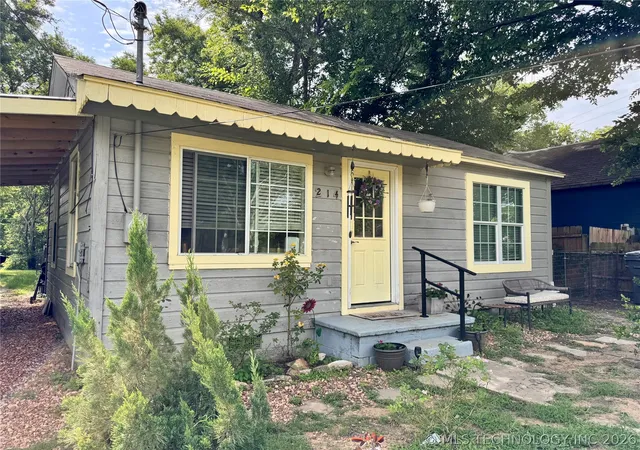Homes for sale in Ardmore, OK | 214 E St Se, Ardmore, OK 73401 | MLS# 2623644