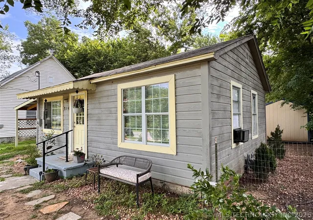 Homes for sale in Ardmore, OK | 214 E St Se, Ardmore, OK 73401 | MLS# 2623644