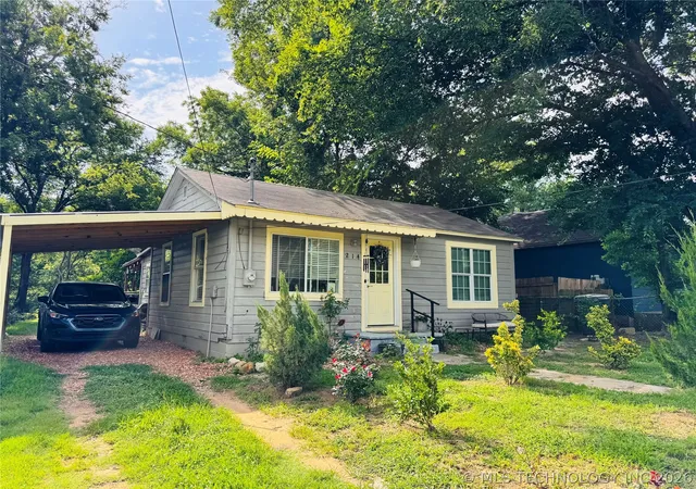Homes for sale in Ardmore, OK | 214 E St Se, Ardmore, OK 73401 | MLS# 2623644