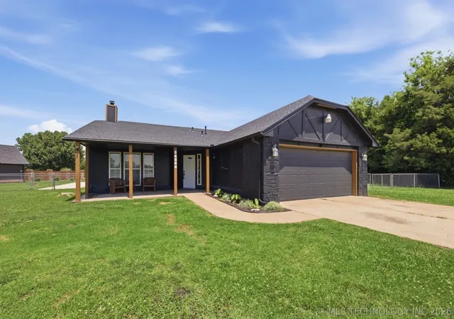 Homes for sale in Owasso, OK | 17621 E 80th St, Owasso, OK 74055 | MLS# 2623544