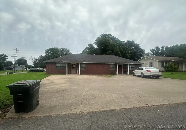 Photo 1 of Sale Pending at 609 S Mulberry St, Sallisaw, OK 74955 | MLS# 2623396 | Listing updated on 2026-08-24