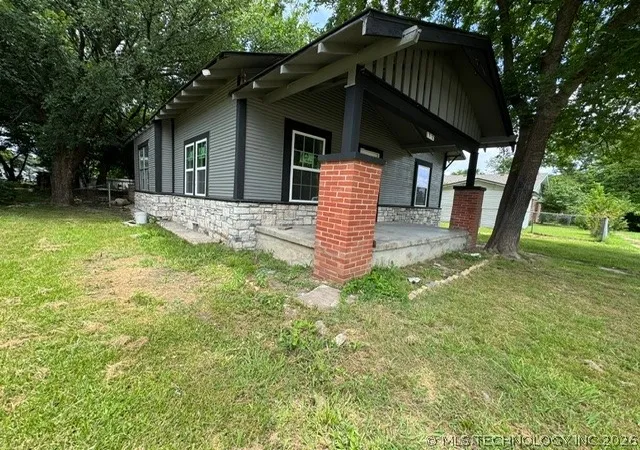 2nd image of 712 W 9th, Ada, OK 74820 | MLS# 2623754