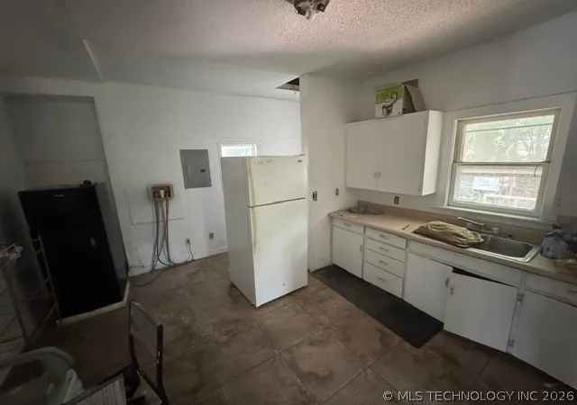 Photo 3 of Single family home for sale at 712 West 9th, Ada, OK 74820 | MLS# 2623754 | Listing updated on 2026-08-25