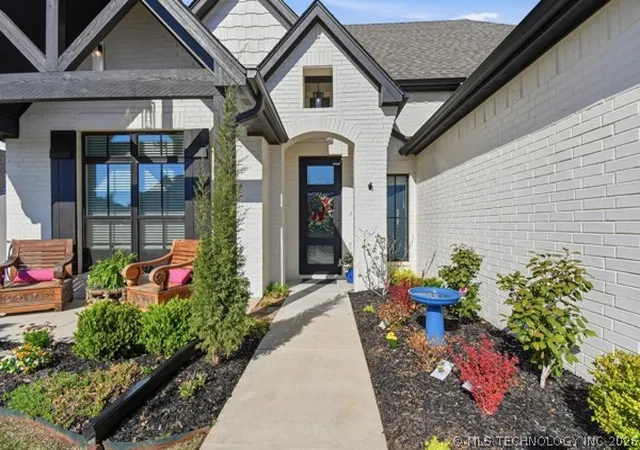 2nd image of 506 N 84th Pl, Broken Arrow, OK 74014 | MLS# 2623805