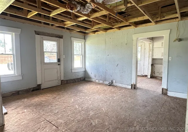 Homes for sale in Okmulgee, OK | 1126 E 4Th St, Okmulgee, OK 74447 | MLS# 2623801