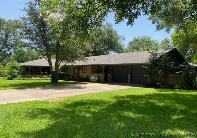 1st image of 2002 Cloverleaf Pl, Ardmore, OK 73401 | MLS# 2623818