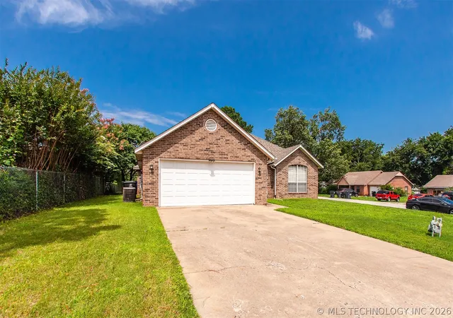 Homes for sale in Broken Arrow, OK | 3504 S 216th Ave E, Broken Arrow, OK 74014 | MLS# 2623660