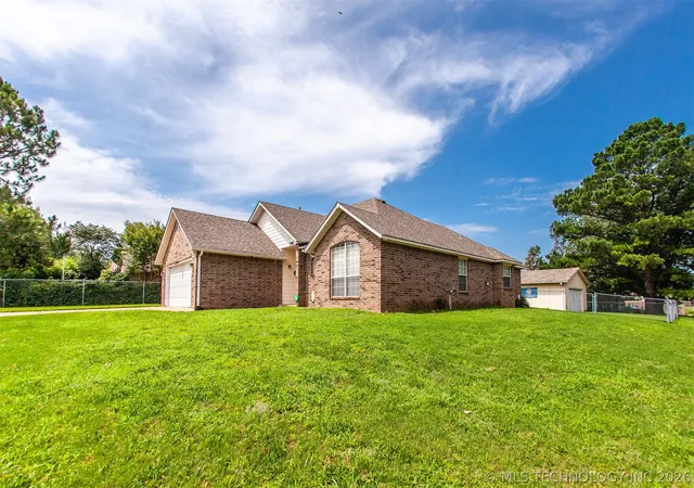 Homes for sale in Broken Arrow, OK | 3504 S 216Th Ave E, Broken Arrow, OK 74014 | MLS# 2623660