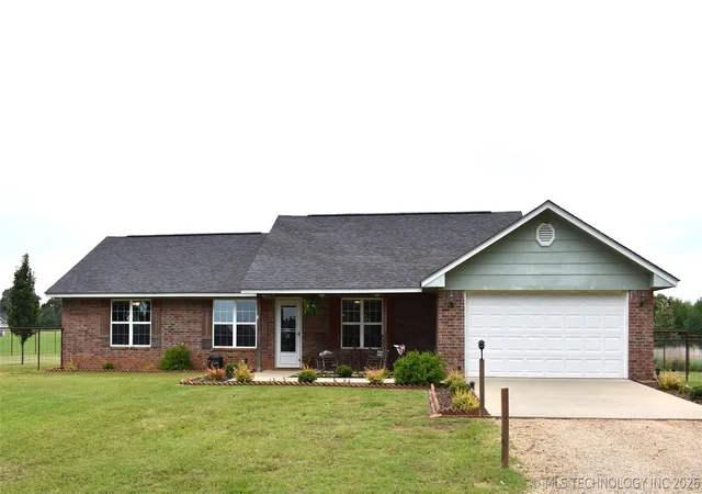 Single family home for sale at 2921 E 2090 Road, Hugo, OK 74743 | MLS# 2623602