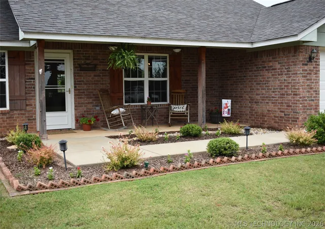 Photo 2 of Single family home for sale at 2921 E 2090 Road, Hugo, OK 74743 | MLS# 2623602 | Listing updated on 2026-08-20