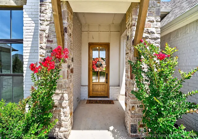 Homes for sale in Jenks, OK | 11209 S Redbud St, Jenks, OK 74037 | MLS# 2623689