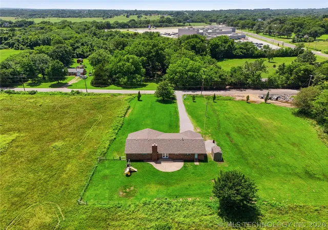 Homes for sale in Coweta, OK | 13185 S 289Th Eastavenue, Coweta, OK 74429 | MLS# 2621840