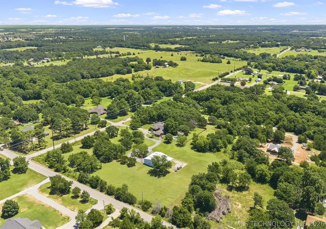 Homes for sale in Lone Grove, OK | 7023 Myall Rd, Lone Grove, OK 73443 | MLS# 2623847