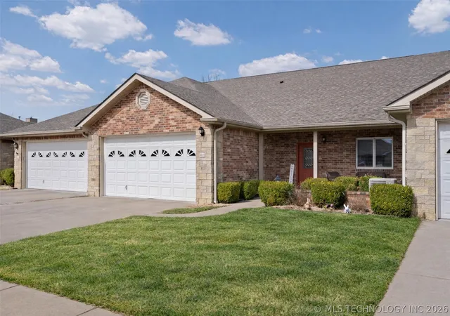 2nd image of 607 St Andrews Cir, Grove, OK 74344 | MLS# 2614913