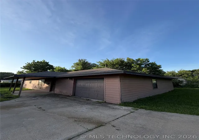 4th image of 215 Ne 7Th St, Checotah, OK 74426 | MLS# 2623838