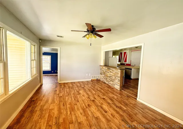4th image of 719 N Kelker, Holdenville, OK 74848 | MLS# 2623932
