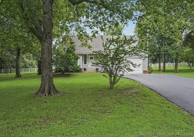 Photo 3 of Single family home for sale at 3103 W Jasper St, Tulsa, OK 74127 | MLS# 2622823 | Listing updated on 2026-08-20