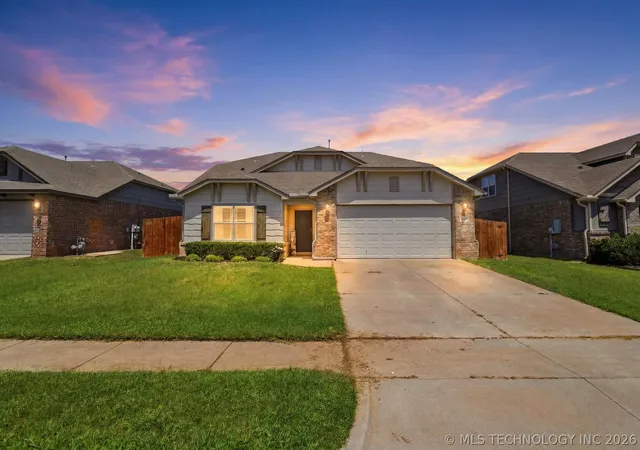 Homes for sale in Jenks, OK | 3913 W 104th Ct S, Jenks, OK 74037 | MLS# 2623800