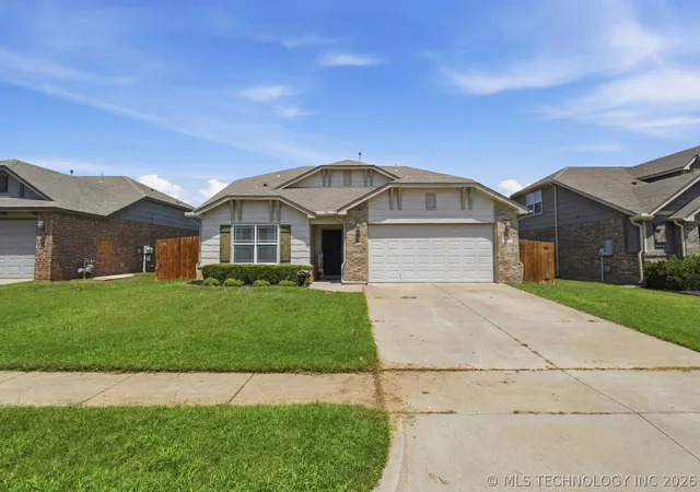 Homes for sale in Jenks, OK | 3913 W 104th Ct S, Jenks, OK 74037 | MLS# 2623800