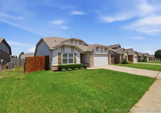 Homes for sale in Jenks, OK | 3913 W 104Th Ct S, Jenks, OK 74037 | MLS# 2623800