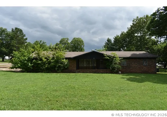 Homes for sale in Kingston, OK | 801 Nw Redbud St, Kingston, OK 73439 | MLS# 2623969