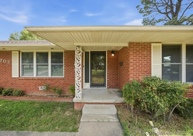 Photo 3 of Sale Pending at 1703 E Comanche Ave, Mc Alester, OK 74501 | MLS# 2623975 | Listing updated on 2026-08-20