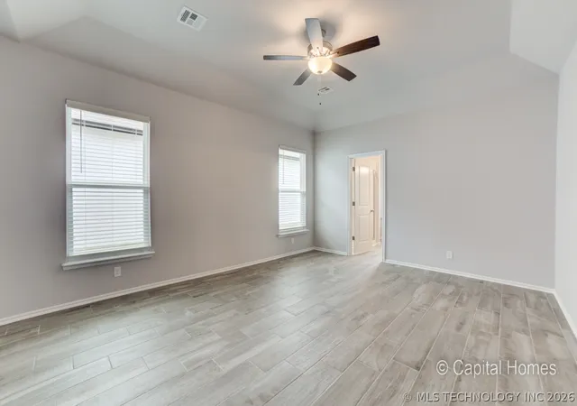 Photo 4 of Single family home for sale at 2025 W Huntsville Pl, Broken Arrow, OK 74011 | MLS# 2623248 | Listing updated on 2026-10-29