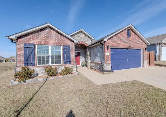 Homes for sale in Bixby, OK | 5811 E 146th Pl S, Bixby, OK 74008 | MLS# 2623971