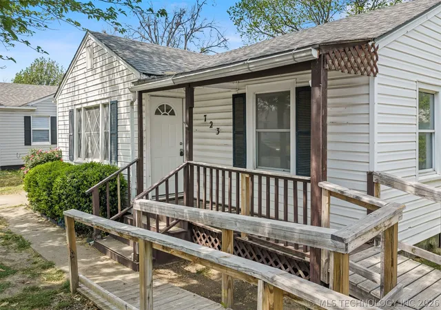 2nd image of 723 Maxwell St, Ardmore, OK 73401 | MLS# 2623916