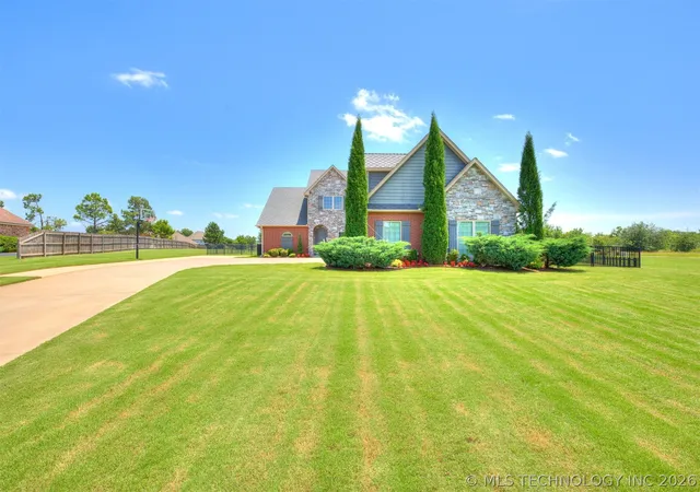Photo 2 of Single family home for sale at 19397 S Quail Run Ct, Claremore, OK 74017 | MLS# 2623993 | Listing updated on 2026-08-20