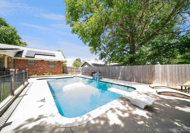 Homes for sale in Sapulpa, OK | 1712 Glendale Rd, Sapulpa, OK 74066 | MLS# 2623085