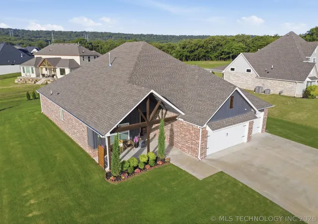 Photo 53 of Sale Pending at 18960 E Orchard Cir, Catoosa, OK 74015 | MLS# 2623957 | Listing updated on 2026-08-21