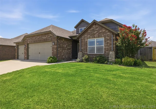 2nd image of 1004 E 135th Pl, Glenpool, OK 74033 | MLS# 2623970