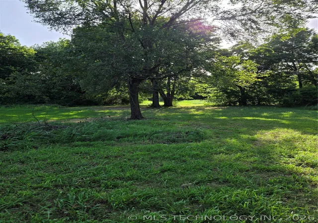 2nd image of 215 O St Ne, Ardmore, OK 73401 | MLS# 2623939