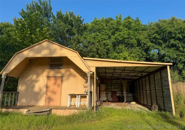 Homes for sale in Tamaha, OK | 607 Ne Bluff, Tamaha, OK 74462 | MLS# 2624035