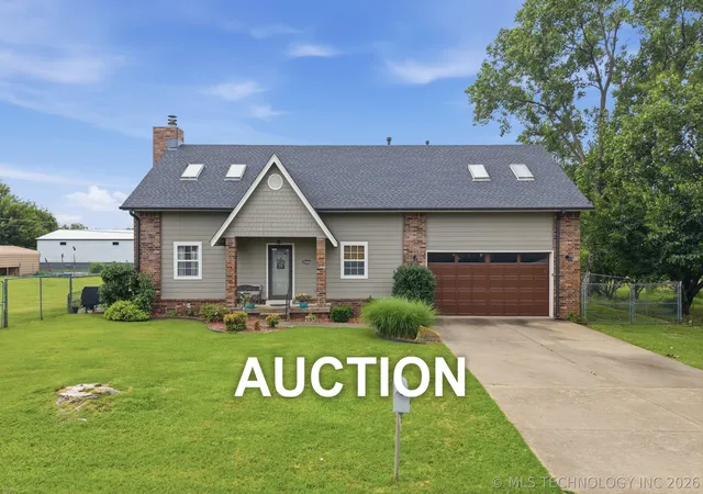 Homes for sale in Catoosa, OK | 15604 E Oklahoma St, Catoosa, OK 74116 | MLS# 2622502