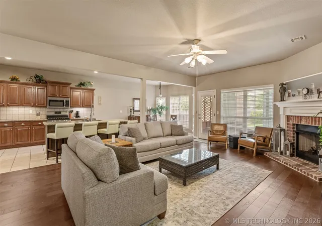 Photo 2 of Single family home for sale at 11110 S 3rd Street, Jenks, OK 74037 | MLS# 2624055 | Listing updated on 2026-10-07