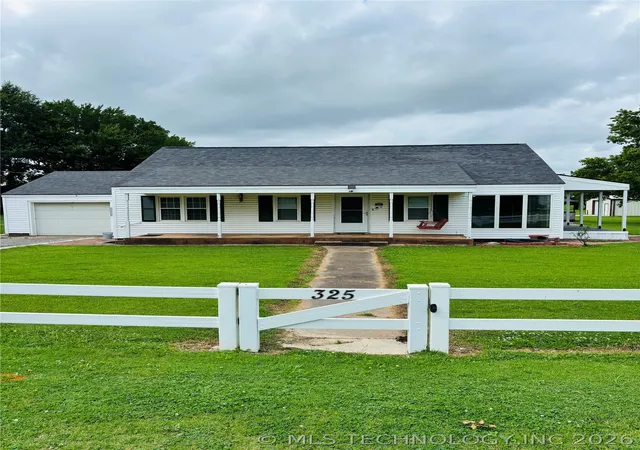 Photo 2 of Single family home for sale at 325 College Rd, Warner, OK 74469 | MLS# 2623783 | Listing updated on 2026-08-20